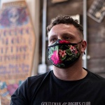 muc-off_face-mask_aloha_lifestyle.jpg