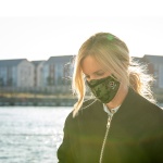 muc-off_face-mask_camo_lifestyle.jpg