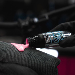 muc-off_motorcycle-cleaning-products_miracle-shine-polish_100ml_lifestyle1.jpg
