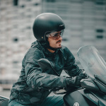 nexx-helmets_y10_core_matt-black_lifestyle1.jpg