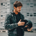 nexx-helmets_y10_core_matt-black_lifestyle2.jpg