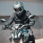 nexx-y-100-core-titanium_lifestyle3.jpg