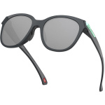 oakley_ladies_sunglasses_low-key_carbon-prizm-black-lens_detail4.jpg
