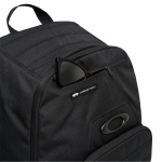 oakley_luggage_enduro_25l_4.0_backpack_blackout_detail4.jpg