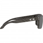 oakley_sunglasses_holbrook_woodgrain-prizm-black-polarized-lens_detail2.jpg