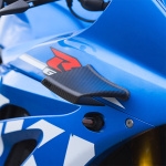 oxford_accessories_carbon-aero-wings_matt_lifestyle3.jpg