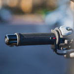 oxford_accessories_hotgrips-pro-lifestyle2.jpg