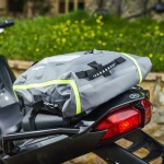 oxford_luggage_aqua-t8-tail-bag_black-grey-fluo-yellow_lifestyle1.jpg