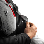 rebelhorn_jacket_textile_borg-ii_black-grey-red_detail5.jpg
