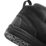 rebelhorn_leather-boots_spike_black_detail5.jpg