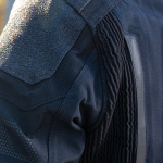 rukka_jacket-textile_kingsley_gtx_black_lifestyle6.jpg