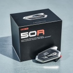 sena_50r-bluetooth-headset-intercom-single_lifestyle2.jpg