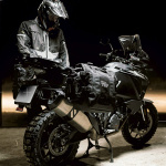 shad_soft-luggage_tr40-panniers_lifestyle1.jpg