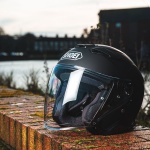 shoei_helmet_j-cruise-2_matt-black_lifestyle1.jpg