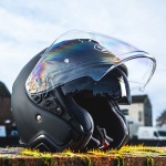 shoei_helmet_j-cruise-2_matt-black_lifestyle4.jpg