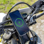 sp-connect_phone-mounts-and-cases_spc+-anti-vibration-module_lifestyle3.jpg