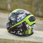 spada_helmet_raiden-ce_camo-yellow_lifestyle3.jpg