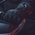 spidi_textile-gloves_delta-h2out-gloves_black_lifestyle2.jpg