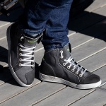 stylmartin_boots_sunset-evo_grey_lifestyle1.jpg