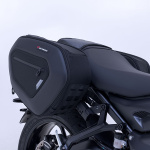 sw-motech_blaze-h-saddlebags_triumph-trident-660_detail3.jpg