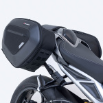 sw-motech_blaze-saddlebags_triumph-street-triple_detail4.jpg