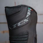 tcx_boots_explorer-4-gore-tex_black_lifestyle7.jpg