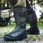 tcx_infinity_3_gtx_boots_black_lifestyle_detail1.jpg