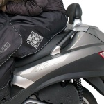 Tucano Urbano Termoscud Passenger Leg Cover - Black Thumb 1