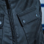tucano-urbano_jacket_textile_pol-2g_black_lifestyle4.jpg