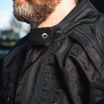 weise_textile_jacket_outlast-frontier_black_lifestyle3.jpg