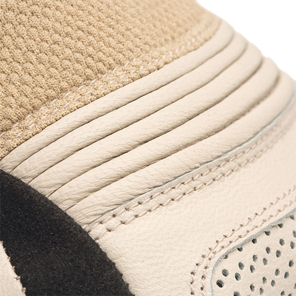 tucano-urbano_andrew-mixed-gloves_sand_detail9.jpg