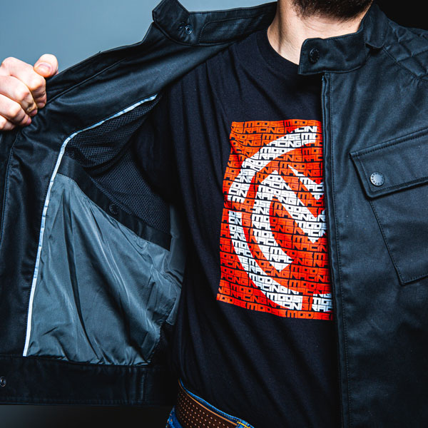 tucano-urbano_jacket_textile_pol-2g_black_lifestyle7.jpg