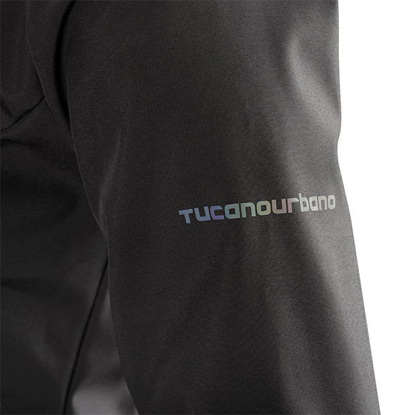 tucano-urbano_jackets_ladies-easyshell_black_detail2.jpg