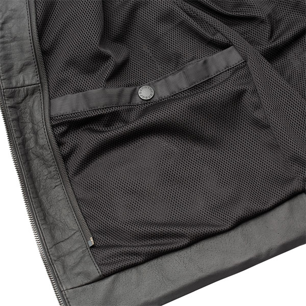 tucano-urbano_vittorio-leather-jacket_black_detail8.jpg