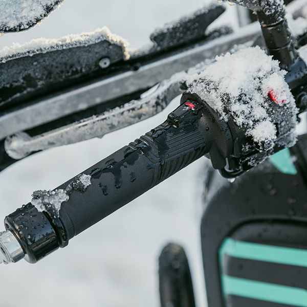 ultimateaddons_heated-grips_premium-plus-heated-grips_detail4.jpg