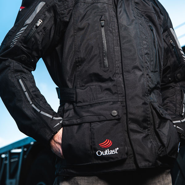 weise_textile_jacket_outlast-frontier_black_lifestyle2.jpg